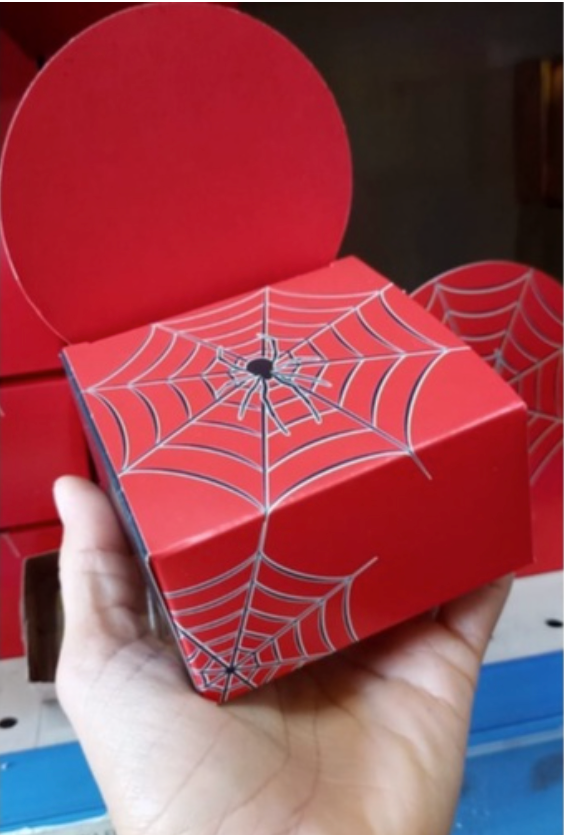 Caixa Fun Teia Homem Aranha - Pct 10 Unidades