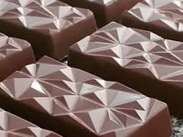 Forma De Chocolate - Forma De Chocolate Especial 3 Partes - Tablete Triângulo 70gr Ref. 9911 BWB